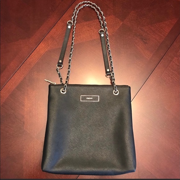 👛Beautiful leather👛 DKNY chain link purse - Picture 6 of 7